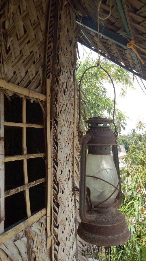 Adams Wood House Ayurveda Homestay Kochi エクステリア 写真